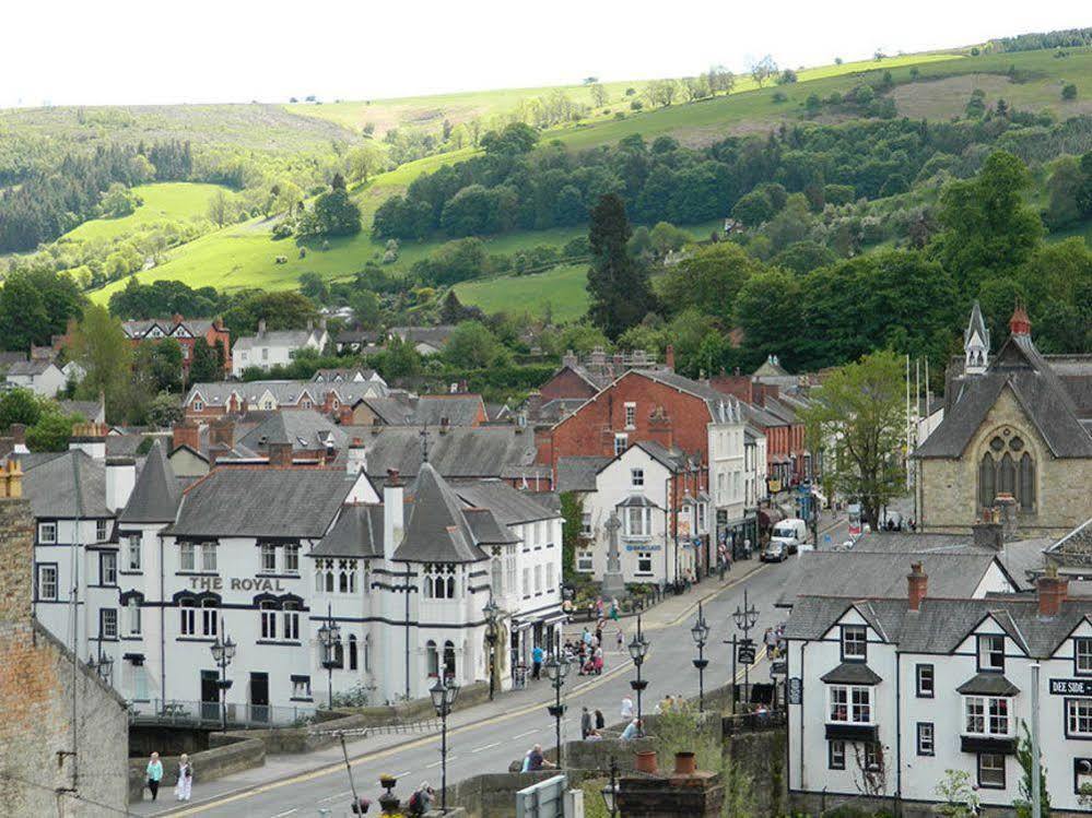 The Royal Hotel Llangollen Dış mekan fotoğraf